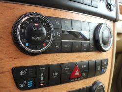 MERCEDES BENZ GL320