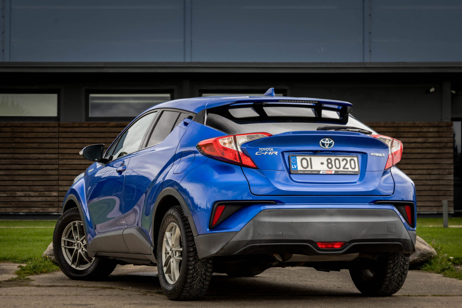 TOYOTA C-HR