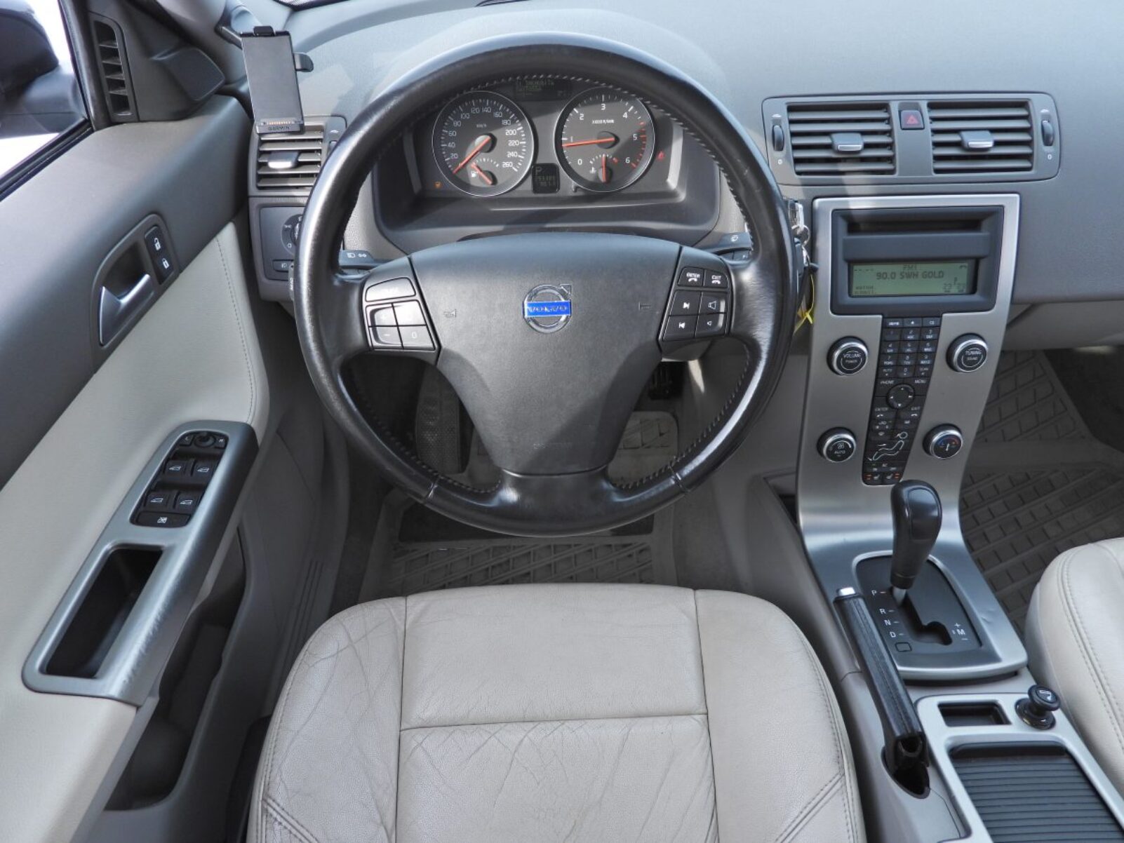 VOLVO S40