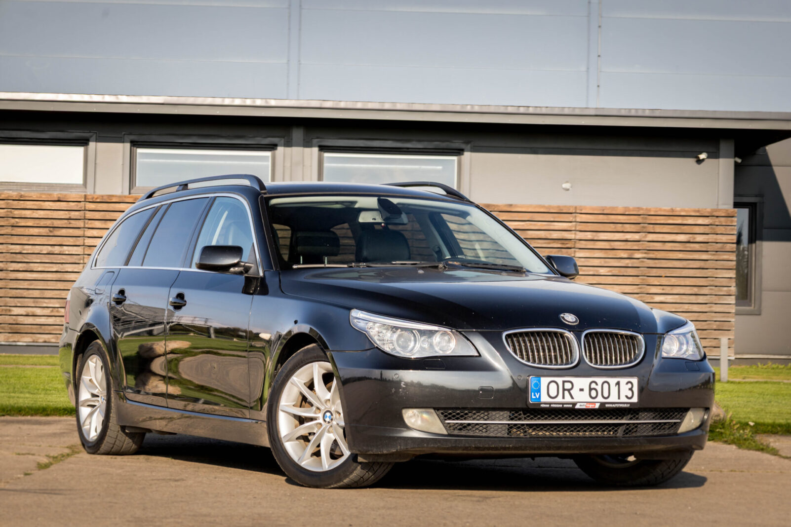 BMW 525