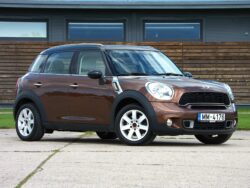 MINI COOPER ALL4