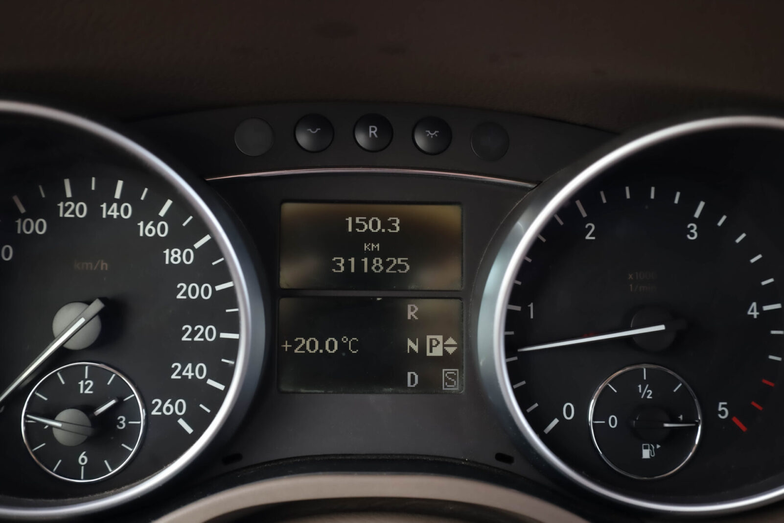 MERCEDES BENZ GL320