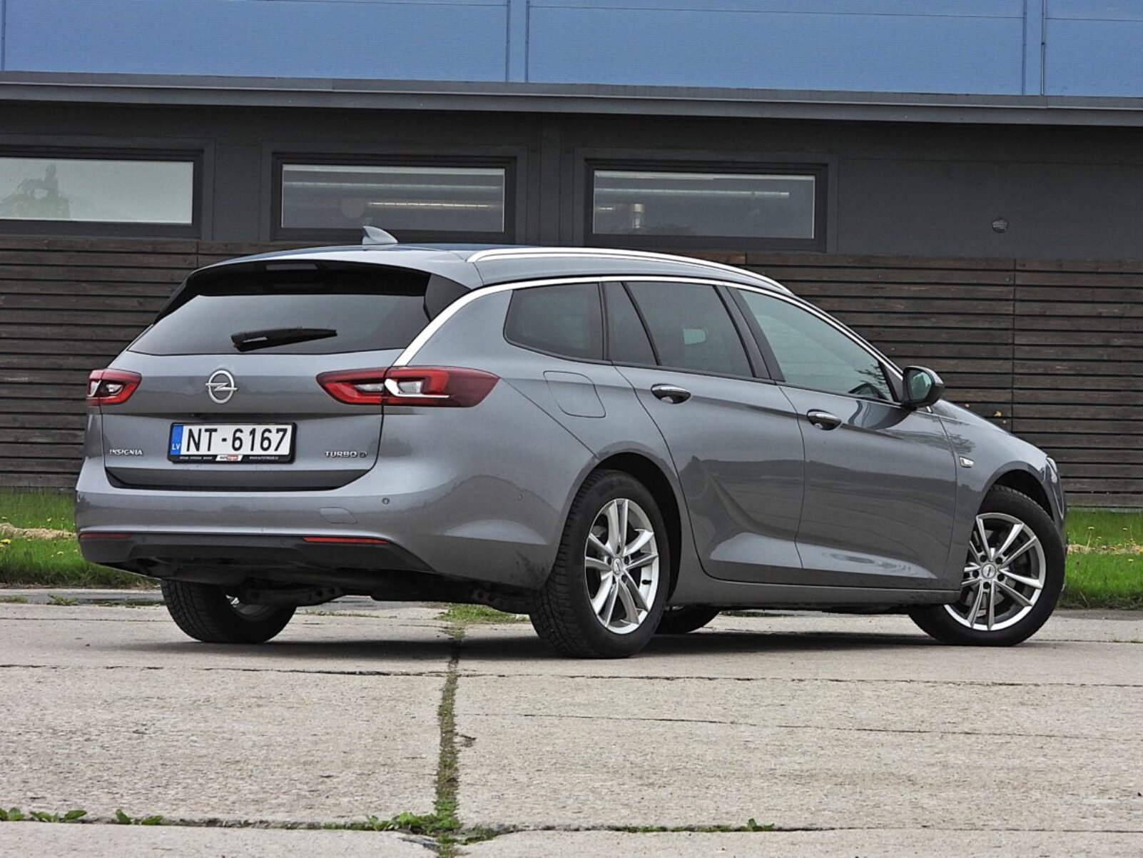 OPEL INSIGNIA SPORTS TOURER