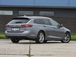 OPEL INSIGNIA SPORTS TOURER
