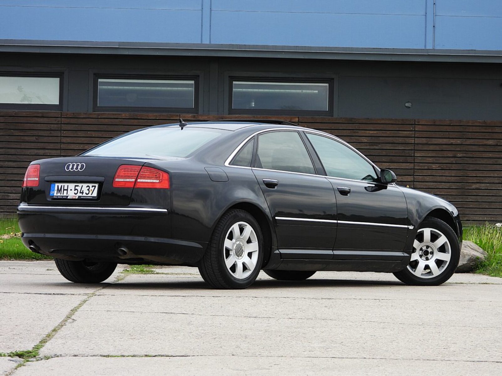 AUDI A8