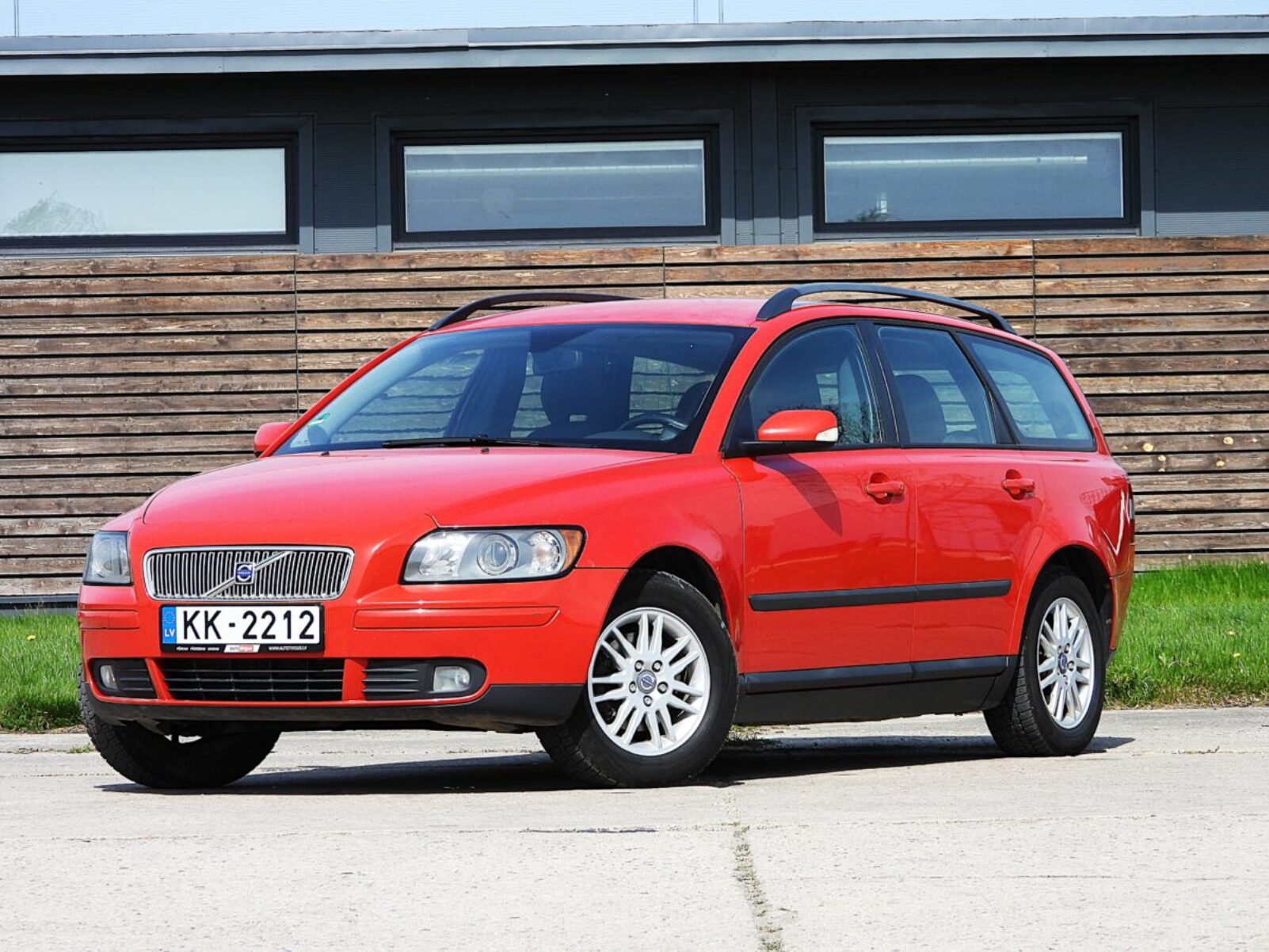 VOLVO V50
