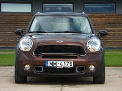 MINI COOPER ALL4
