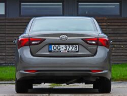 TOYOTA AVENSIS