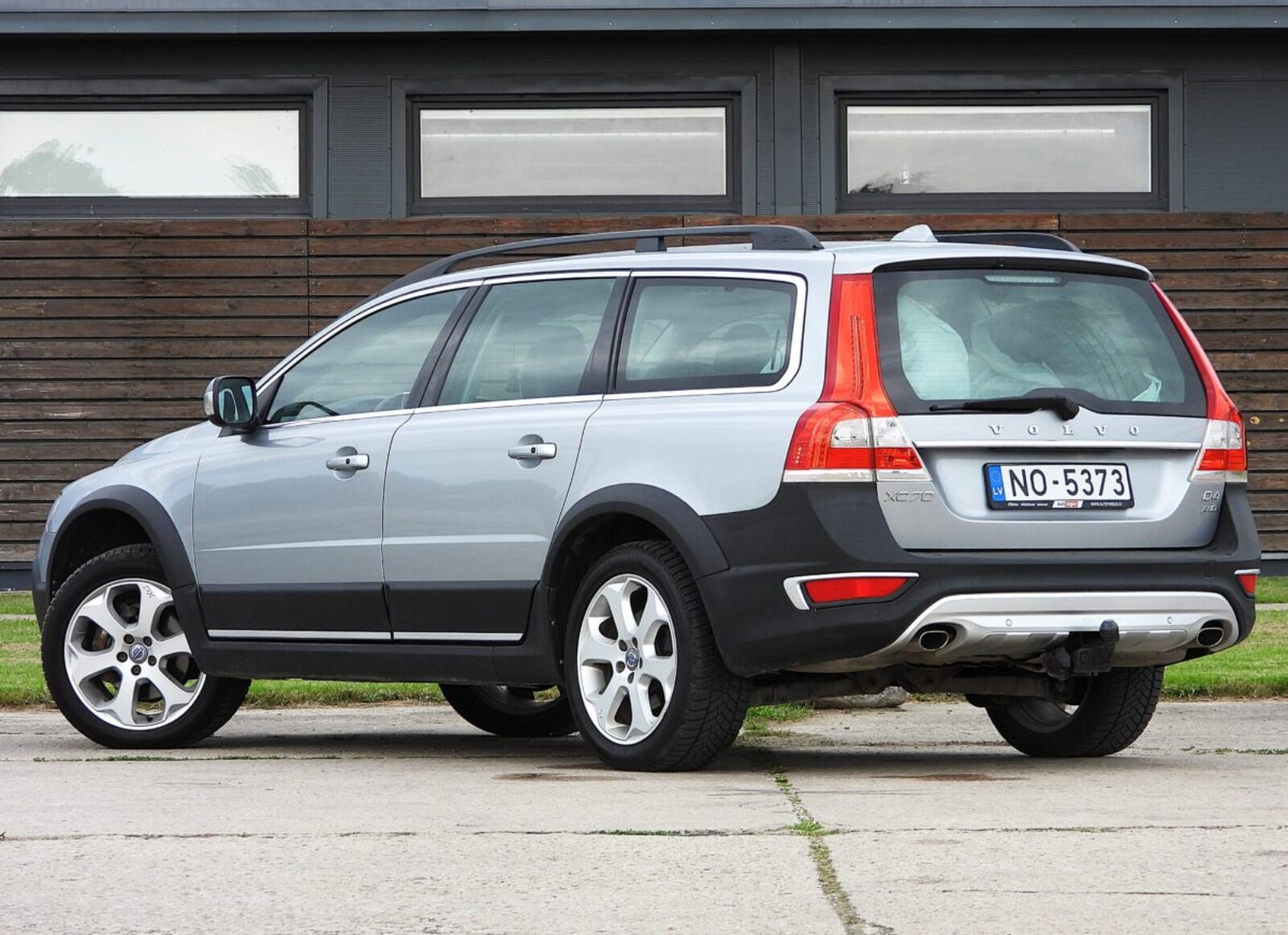 VOLVO XC70