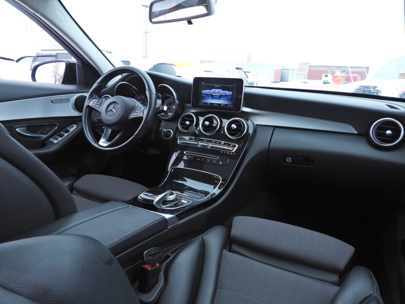 MERCEDES BENZ C220 D