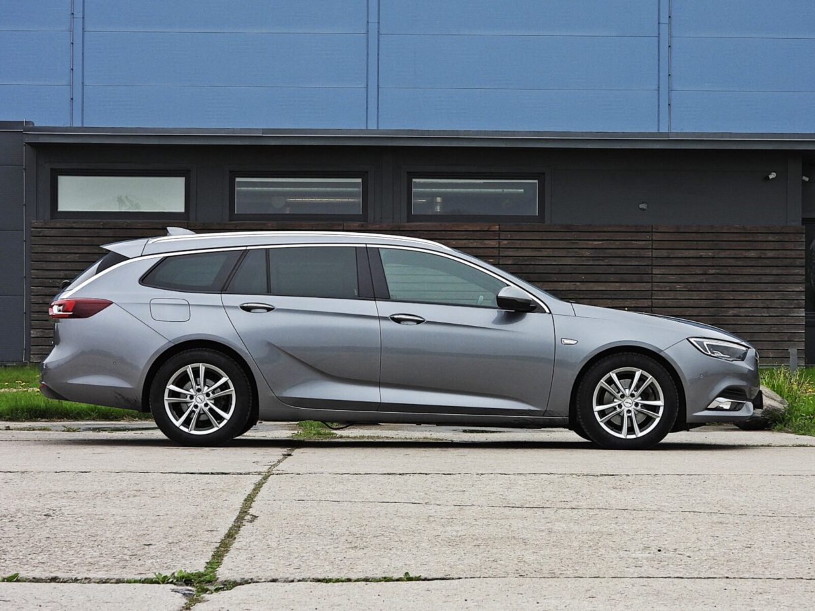 OPEL INSIGNIA SPORTS TOURER