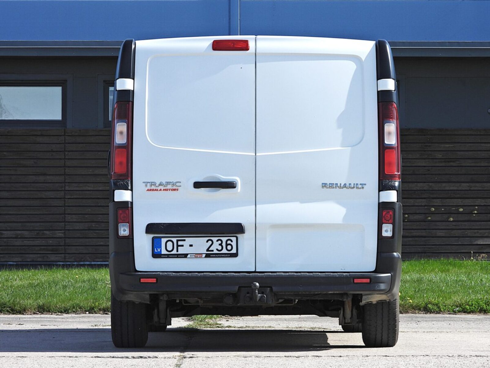 RENAULT TRAFIC