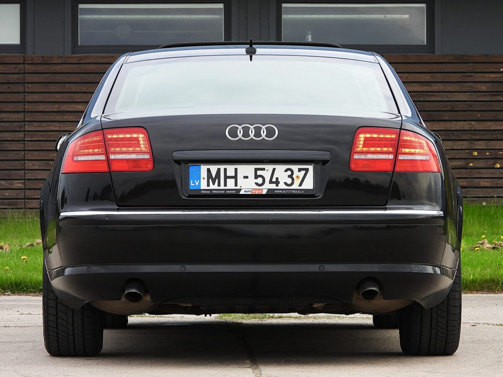 AUDI A8