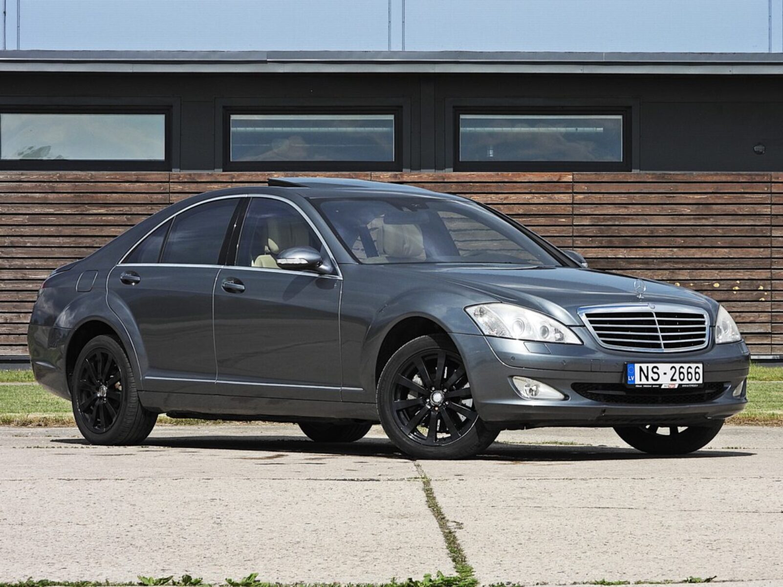 MERCEDES BENZ S320