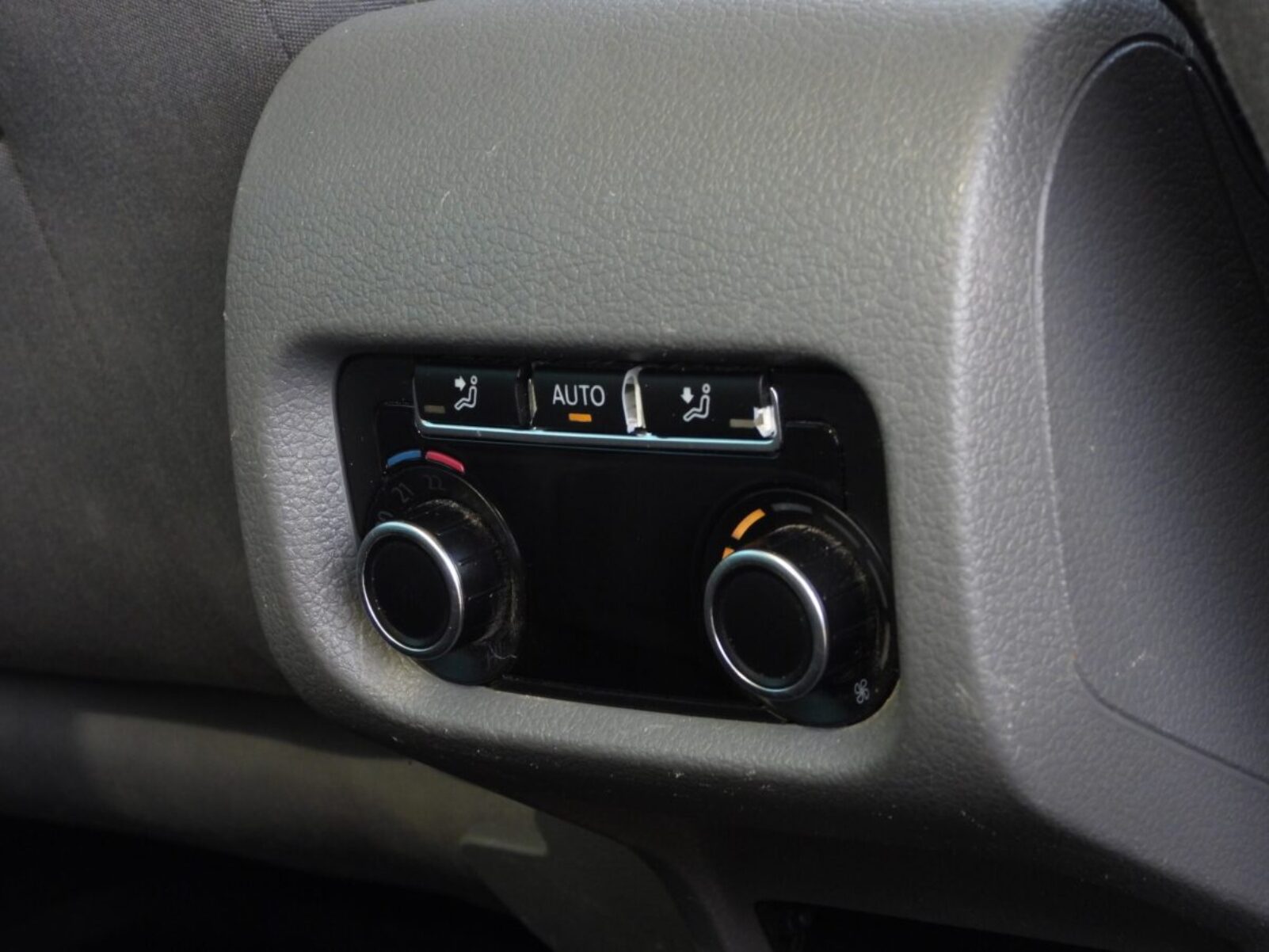 VW SHARAN
