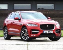 JAGUAR F-PACE