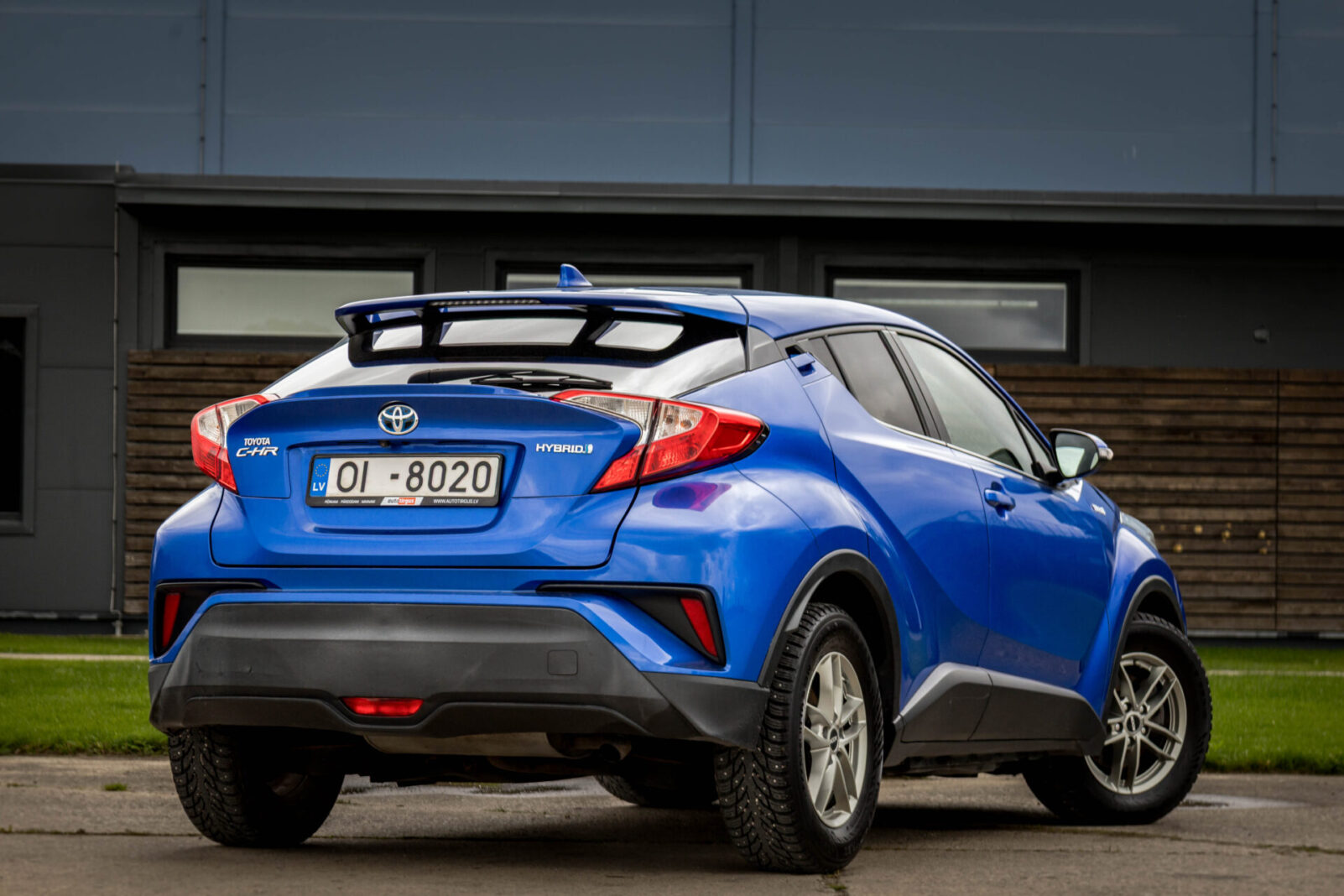 TOYOTA C-HR