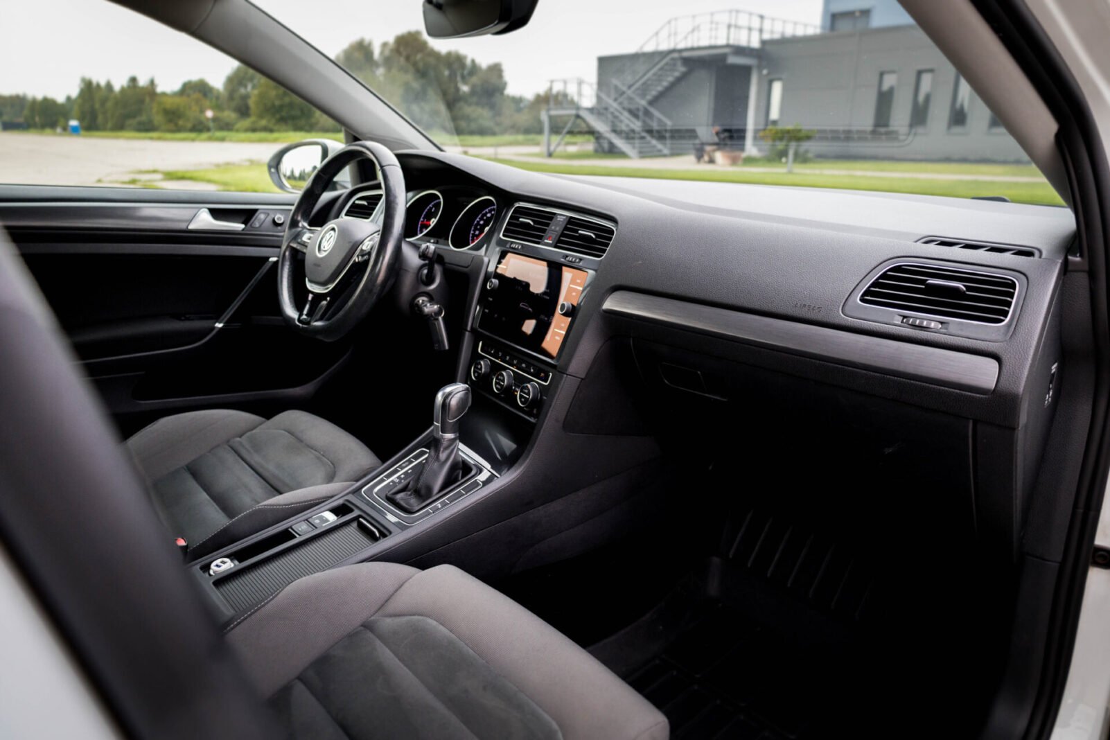 VW GOLF