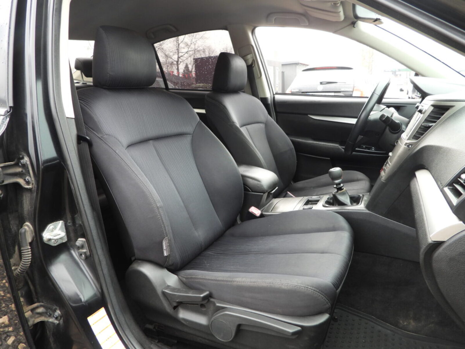 SUBARU LEGACY