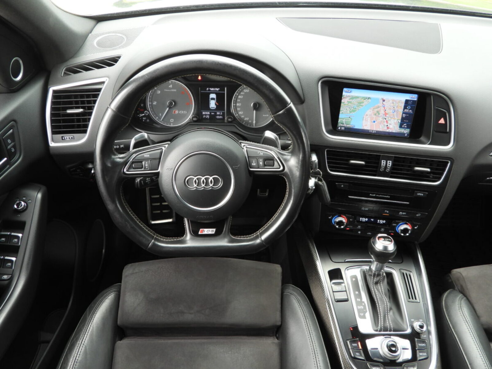 AUDI SQ5
