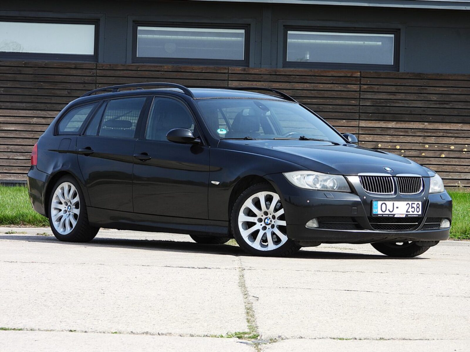 BMW 325