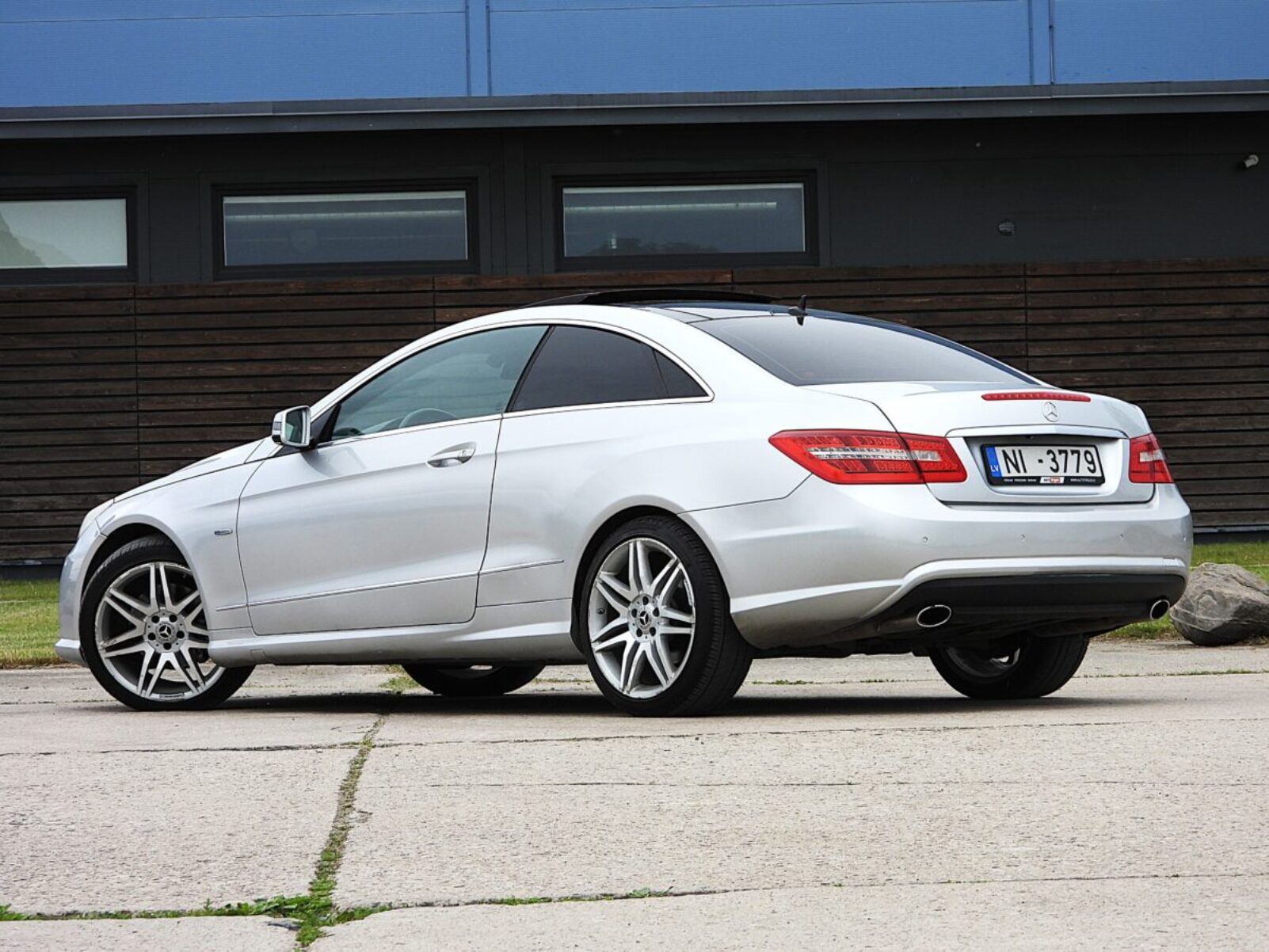 MERCEDES BENZ E350
