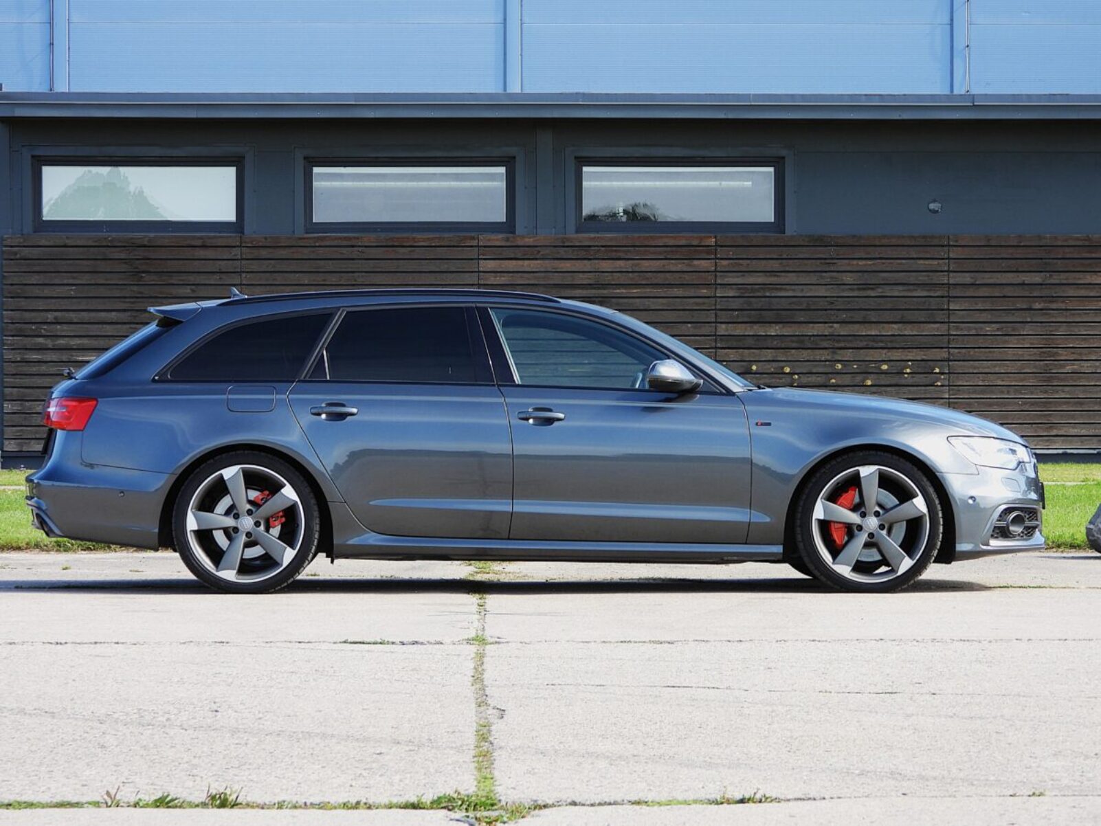 AUDI A6 AVANT