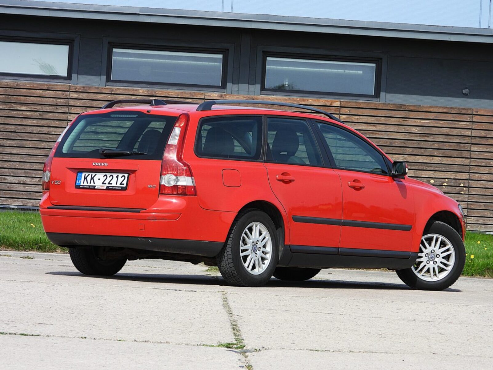 VOLVO V50