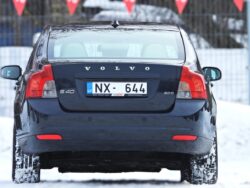 VOLVO S40