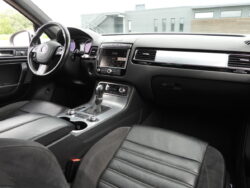 VW TOUAREG R-LINE