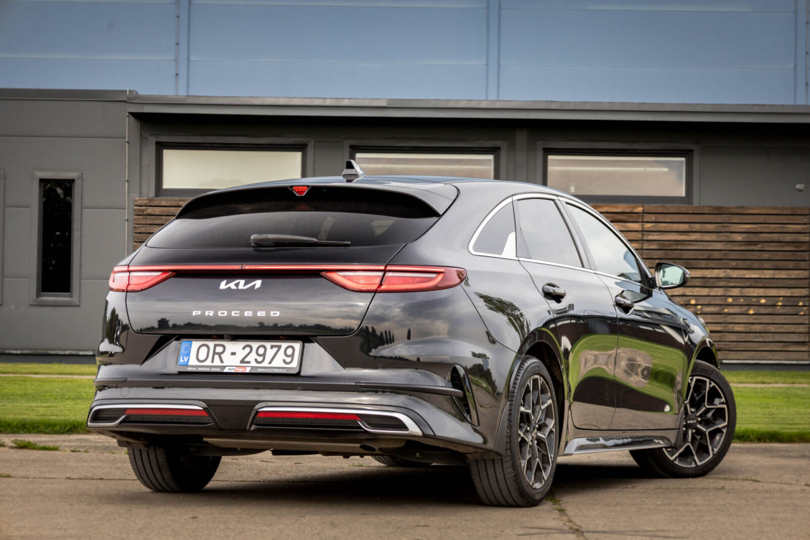 KIA PROCEED