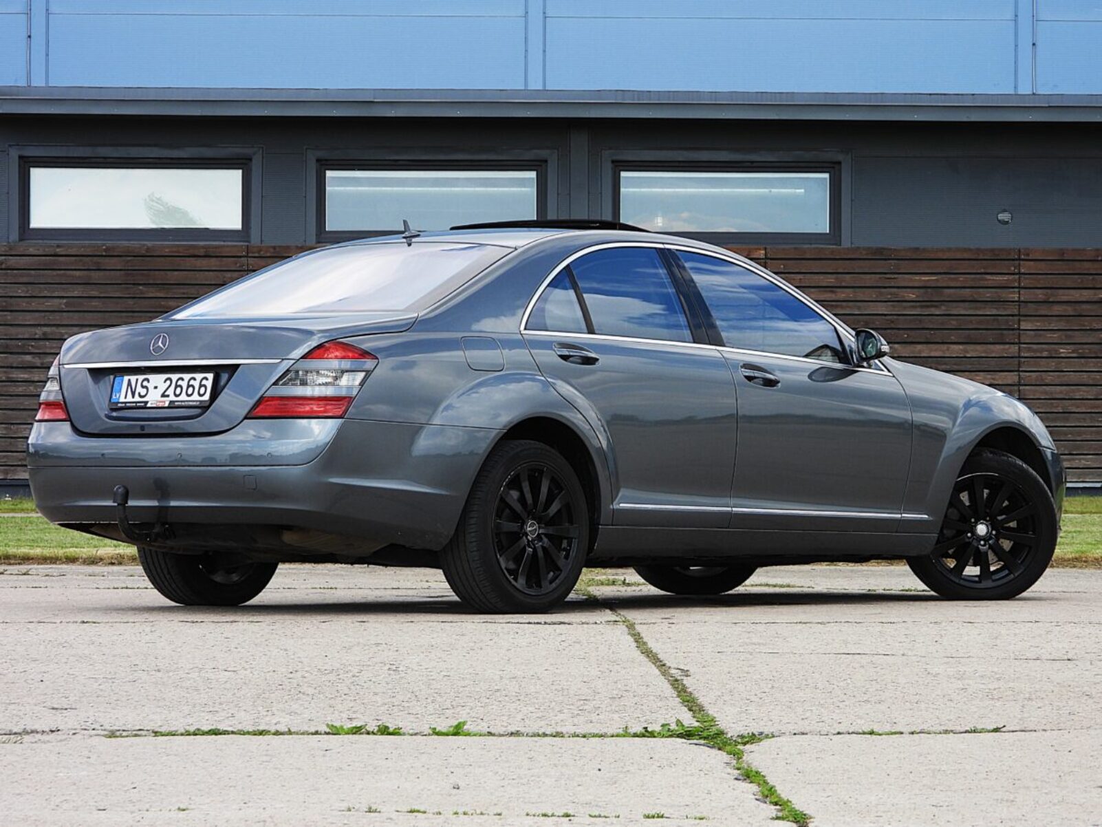 MERCEDES BENZ S320