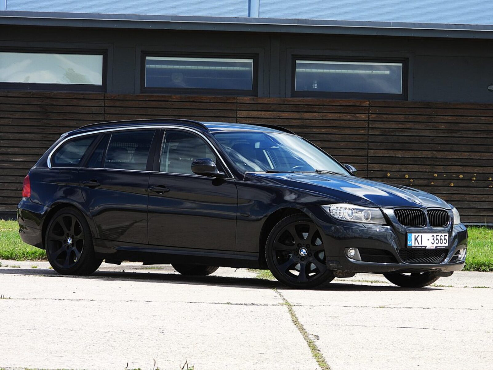 BMW 325