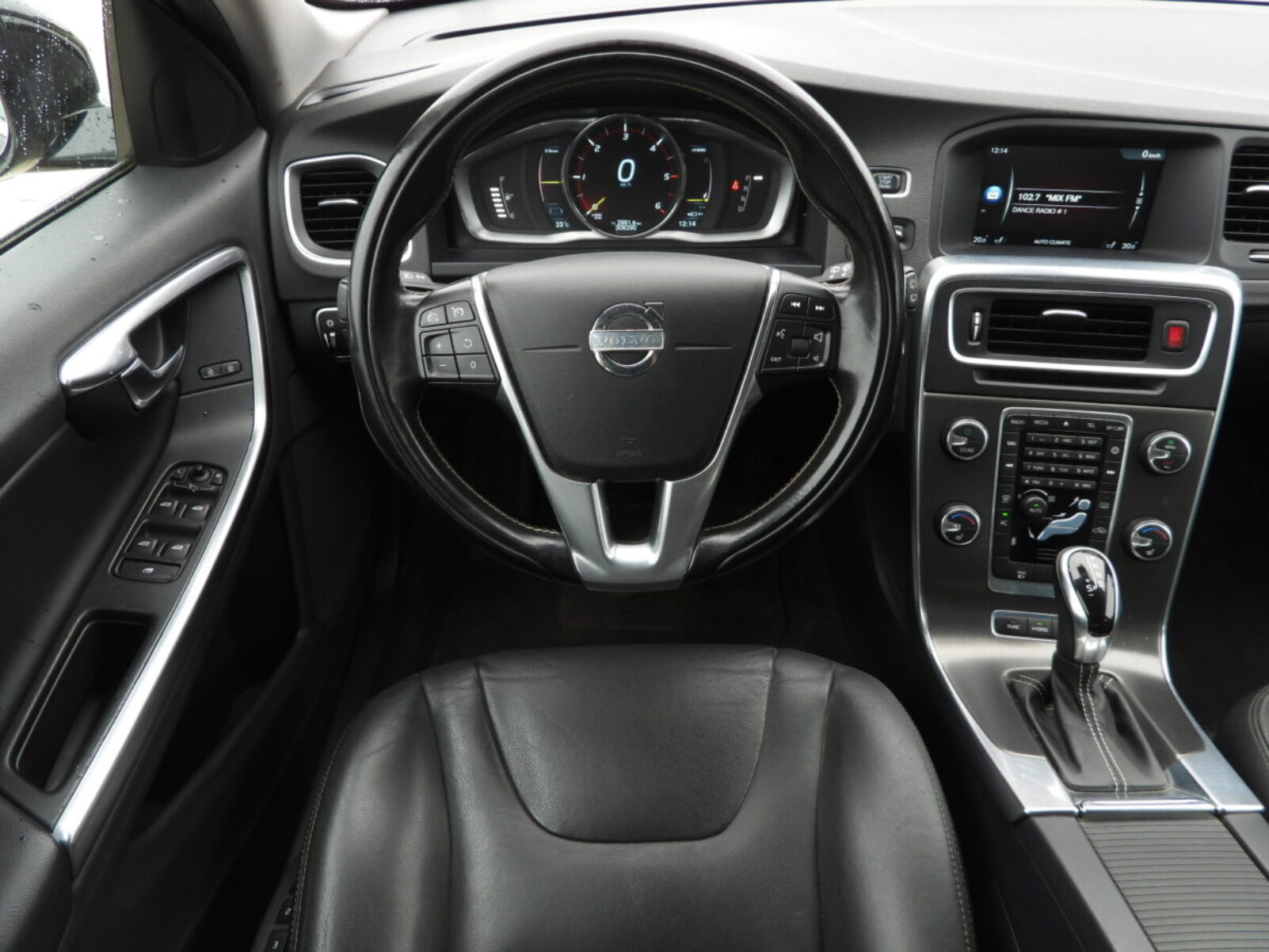 VOLVO V60 PLUG IN HYBRID