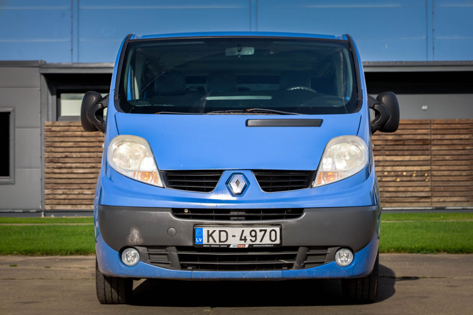 RENAULT TRAFIC