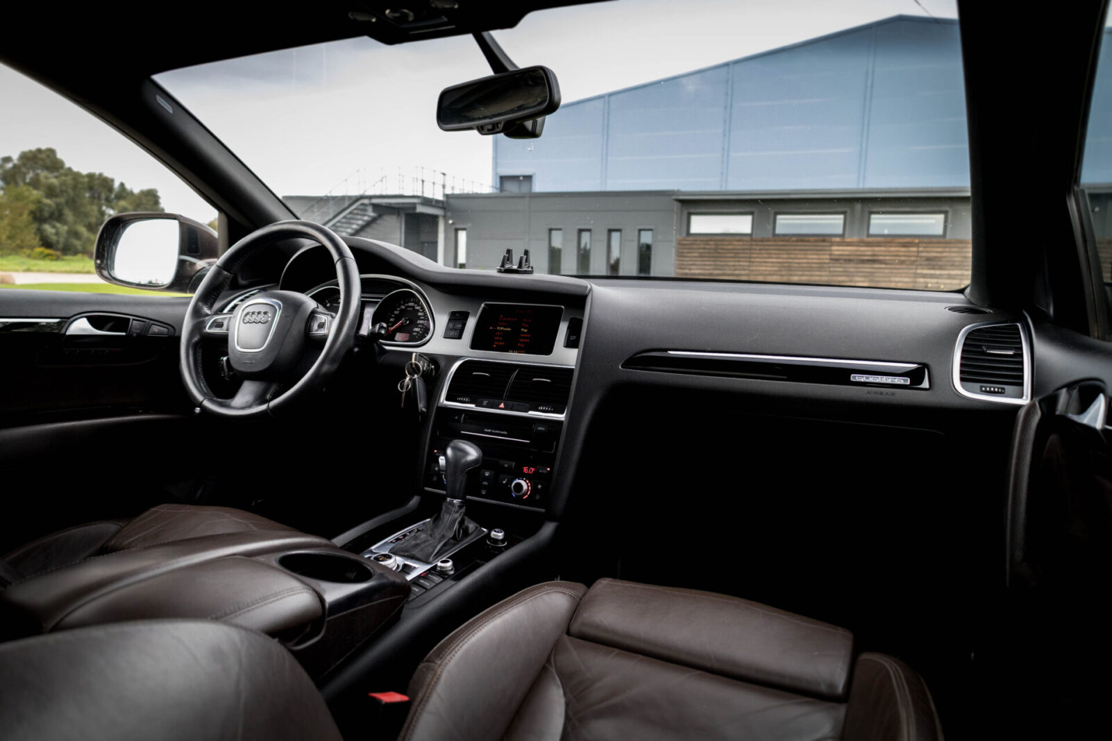 AUDI Q7 S-line