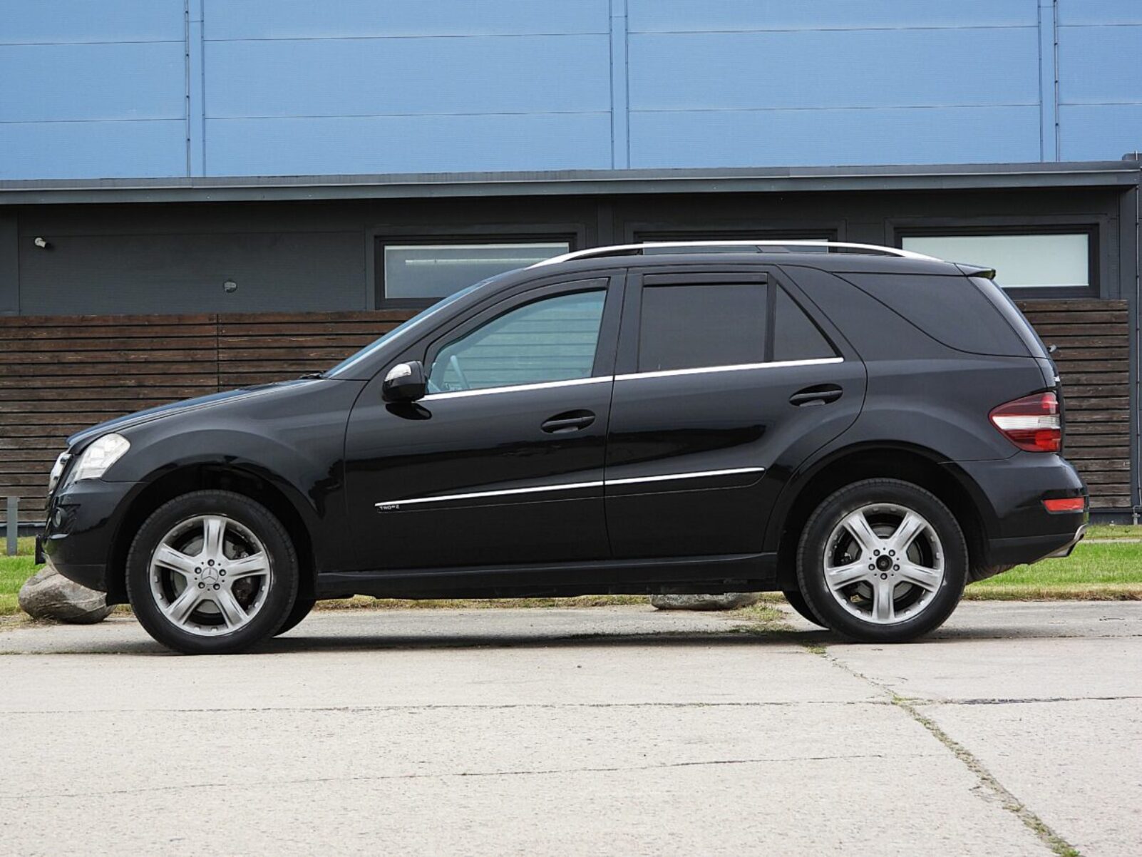 MERCEDES BENZ ML320