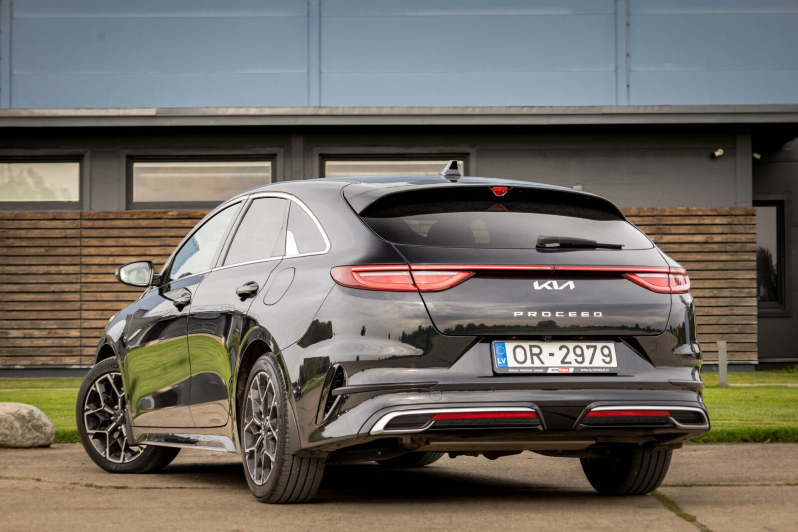 KIA PROCEED