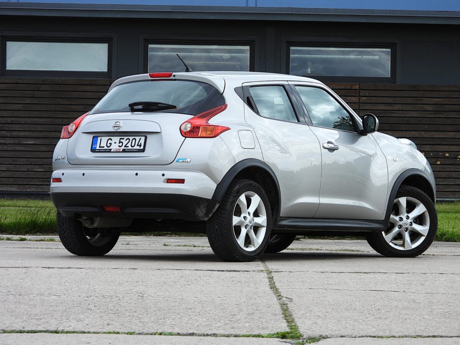 NISSAN JUKE