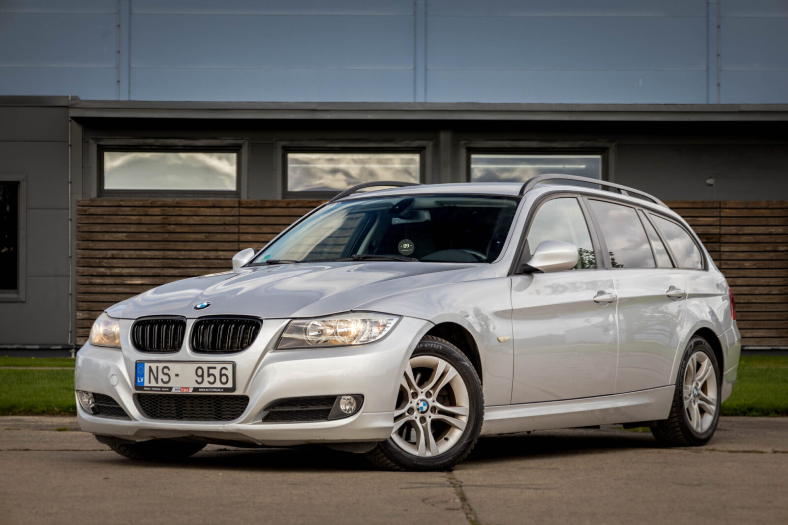 BMW 320