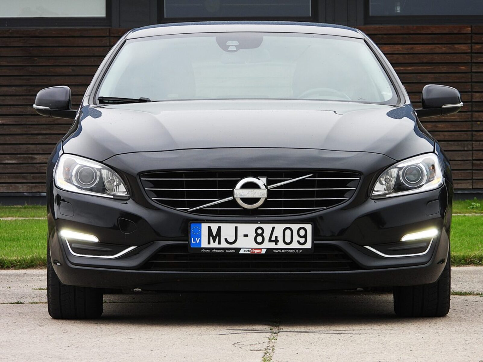 VOLVO V60 PLUG IN HYBRID