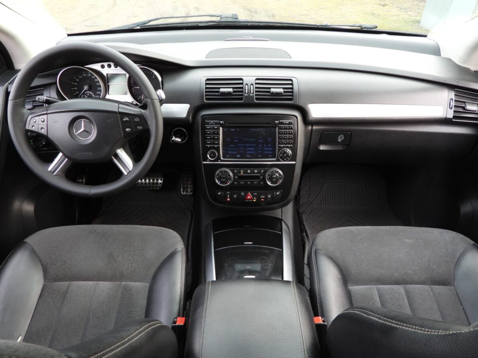 MERCEDES BENZ R320