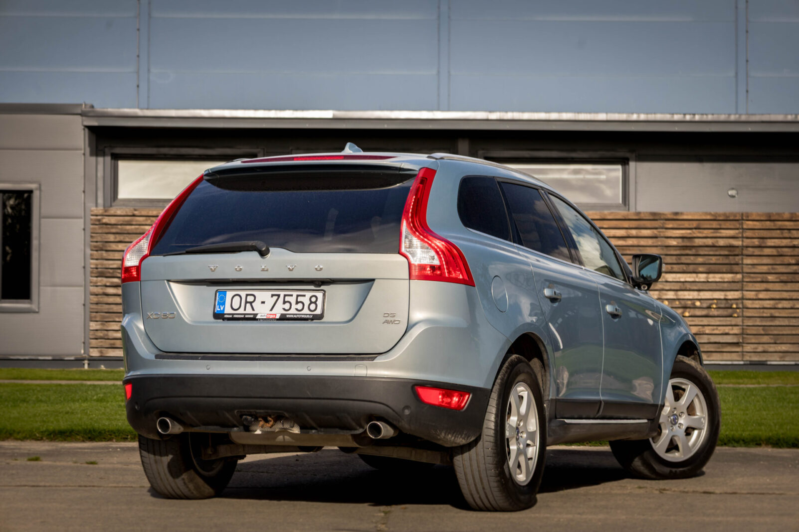 VOLVO XC60