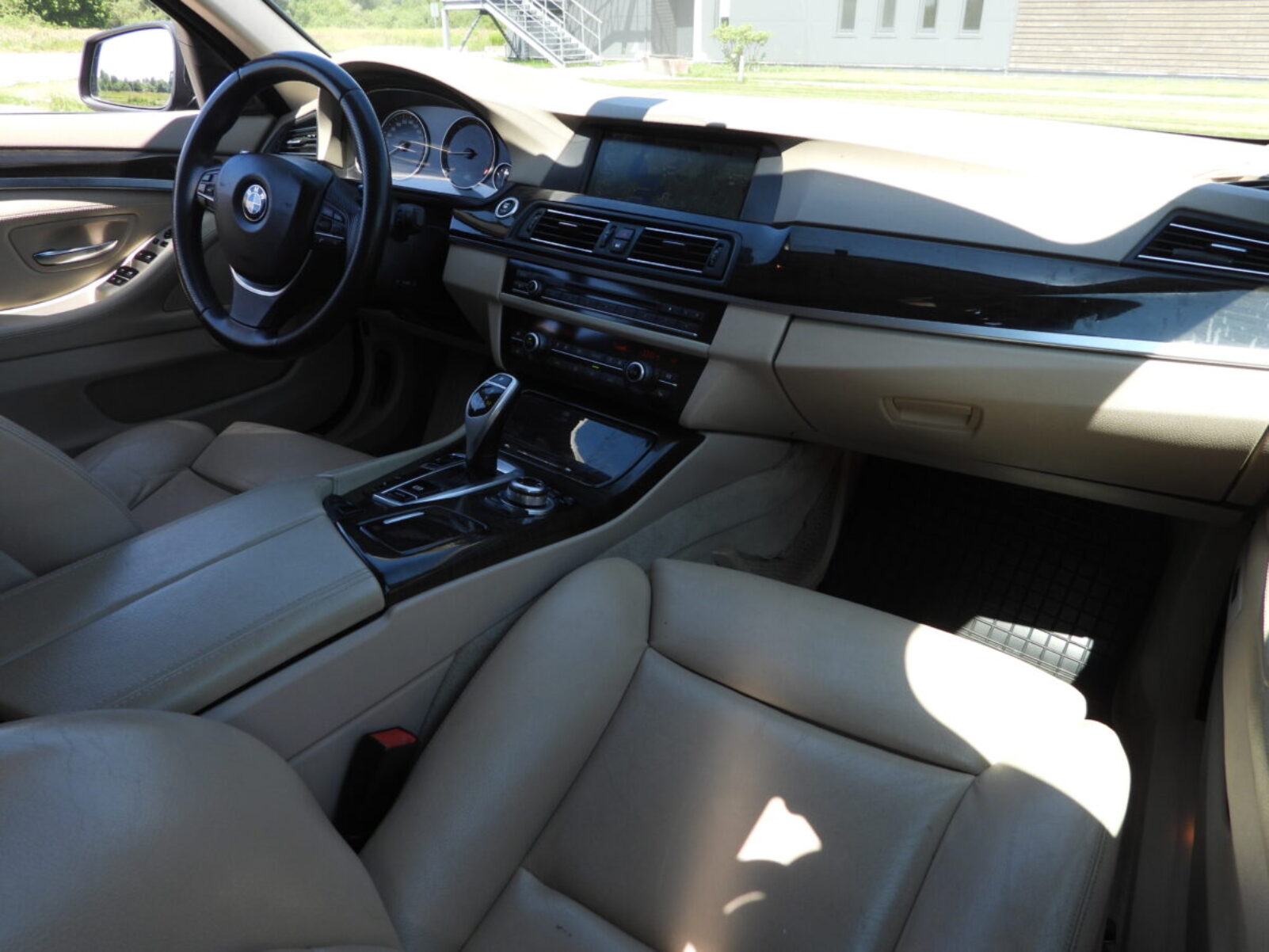 BMW 530