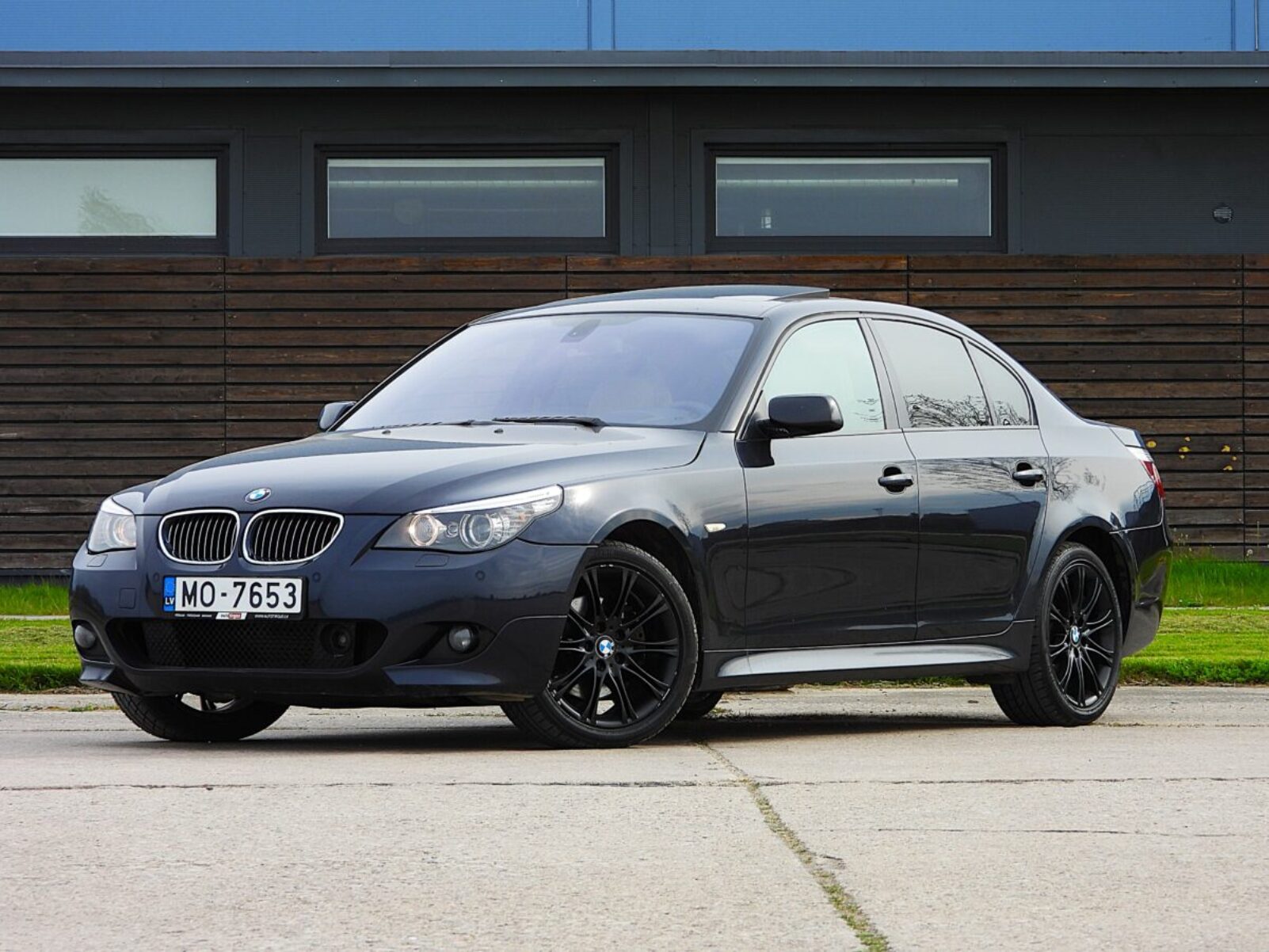 BMW 530