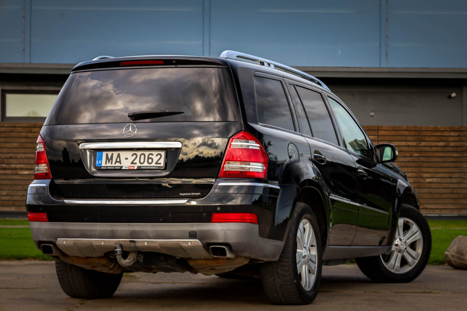 MERCEDES BENZ GL320