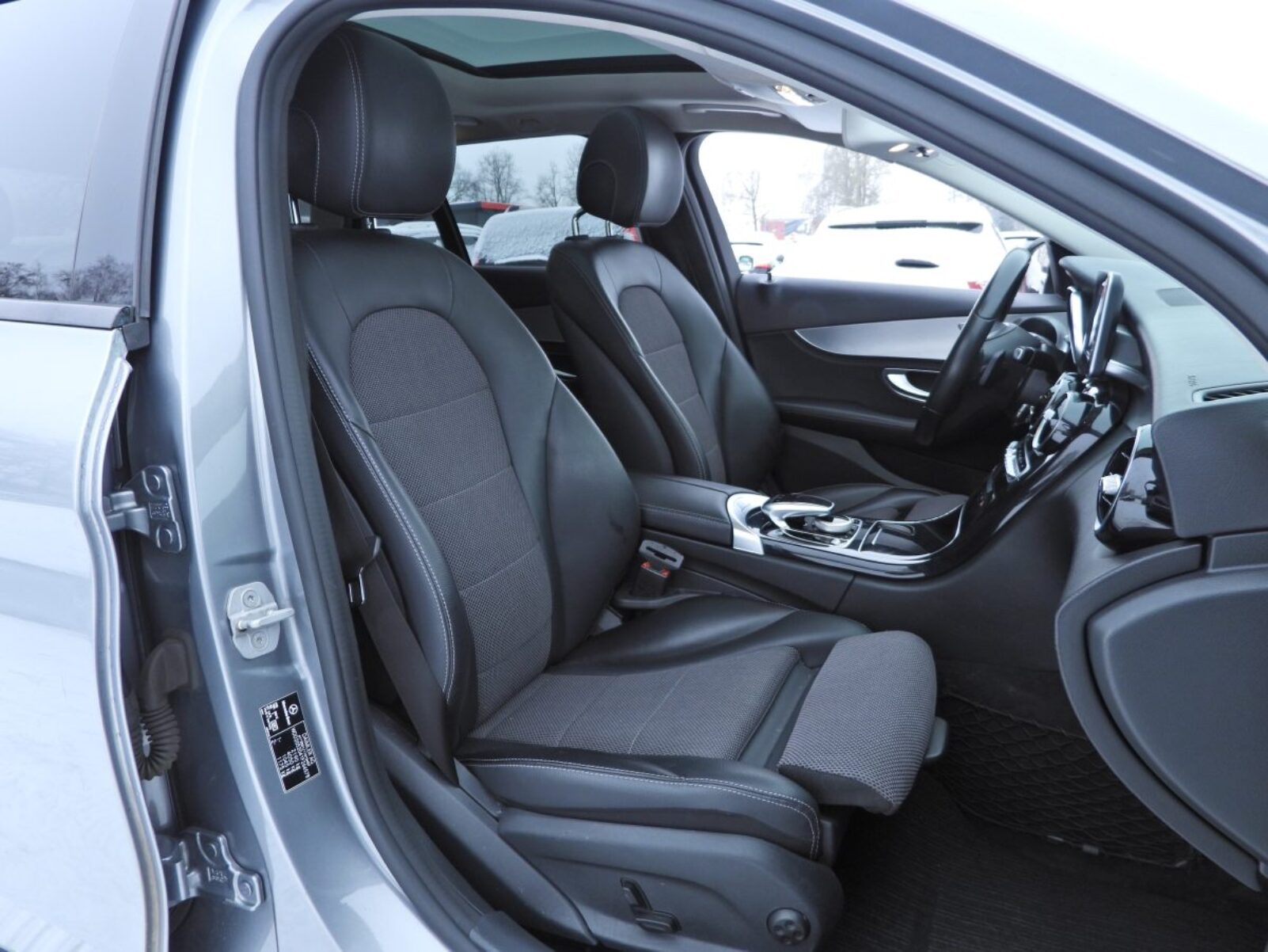 MERCEDES BENZ C220 D