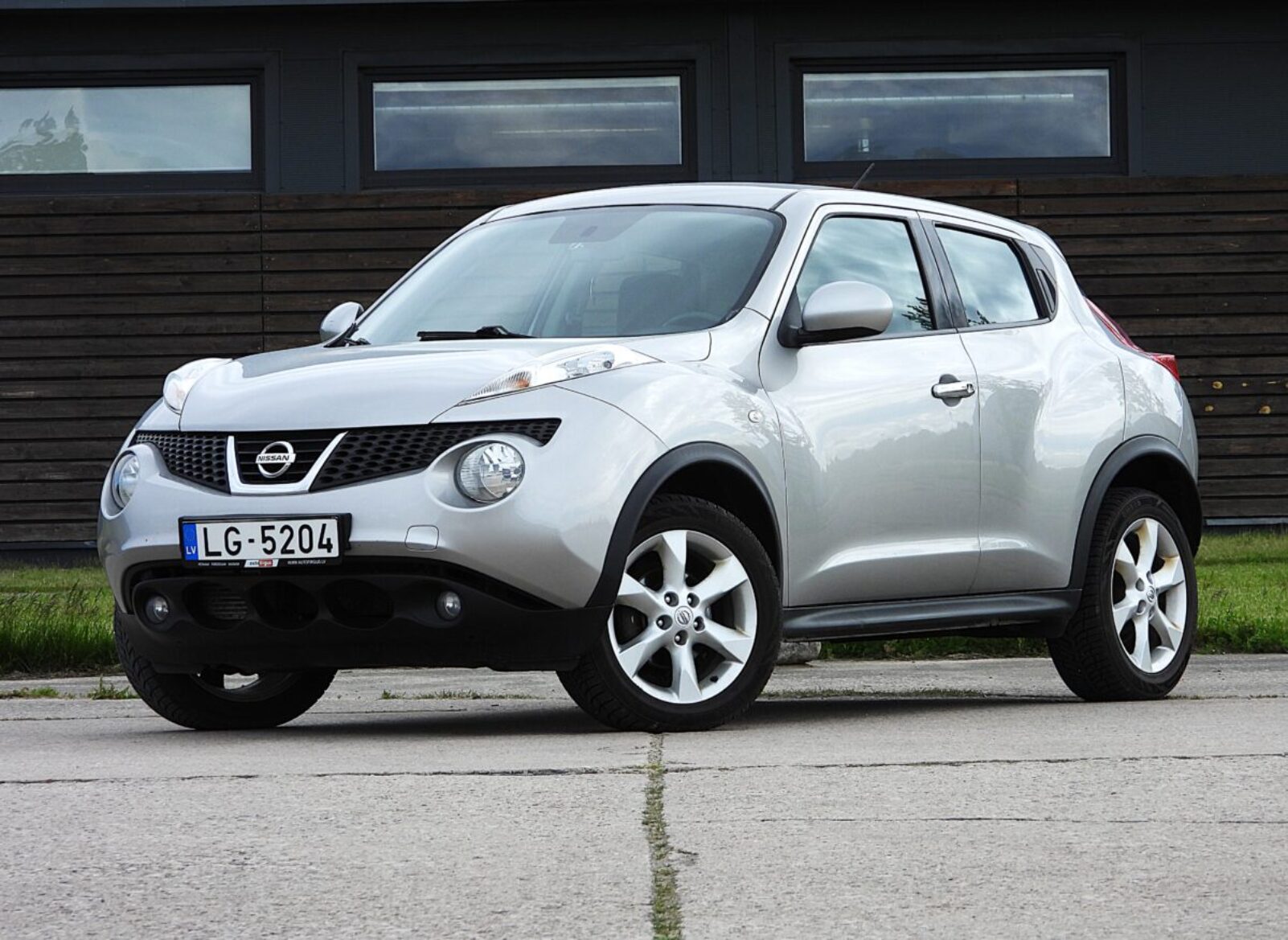 NISSAN JUKE