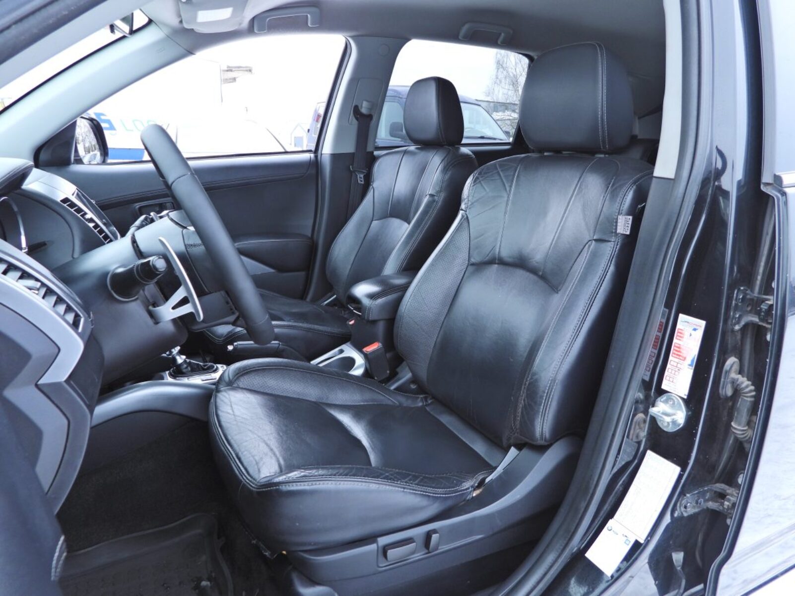 PEUGEOT 4007