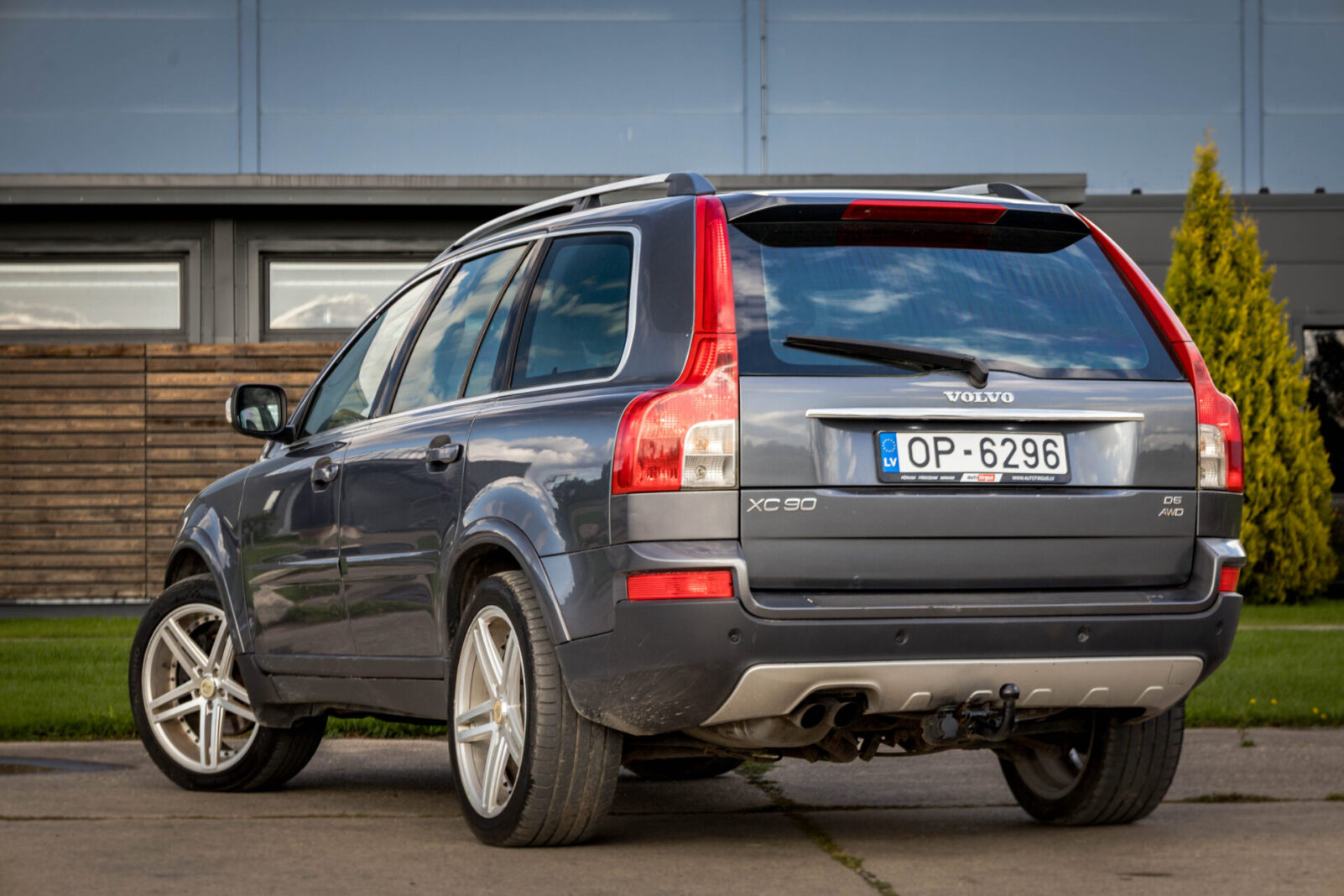 VOLVO XC90